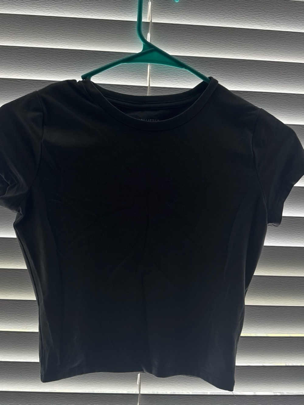 Hollister Dark Grey Short Sleeve Crewneck Tee